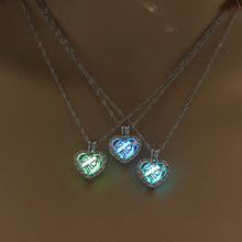 Load image into Gallery viewer, Best Mom glow-in-the-dark Necklace