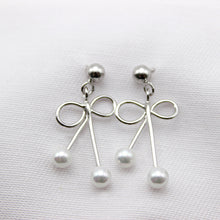 Load image into Gallery viewer, Sterling Silver Bow Pearl Earrings
