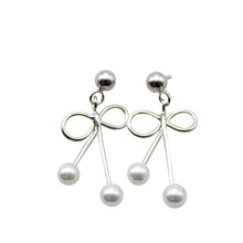Load image into Gallery viewer, Sterling Silver Bow Pearl Earrings
